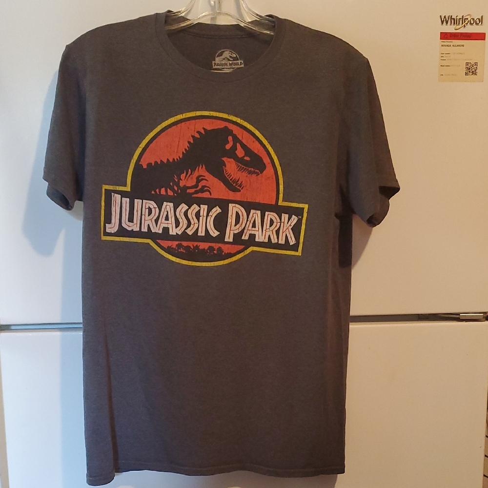 JURASSIC WORLD    Gray Jurassic Park T-Shirt Size M